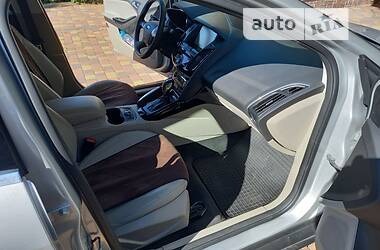 Хэтчбек Ford Focus 2012 в 