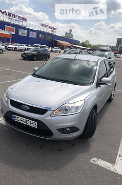 Хэтчбек Ford Focus 2010 в 