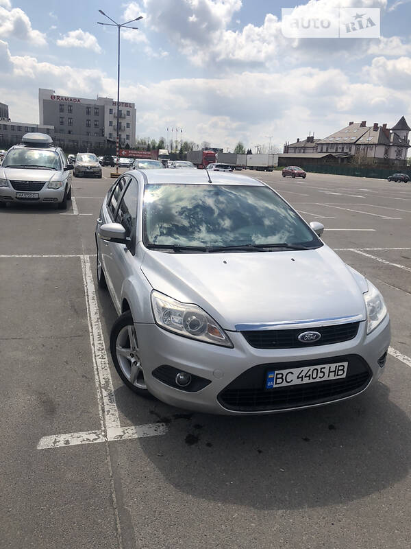 Хэтчбек Ford Focus 2010 в Львове