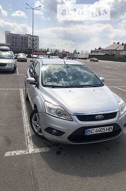 Хэтчбек Ford Focus 2010 в 