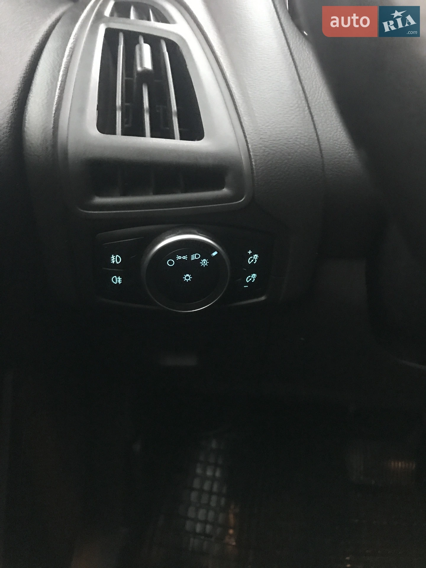 2015 Ford Focus - мініатюра 21