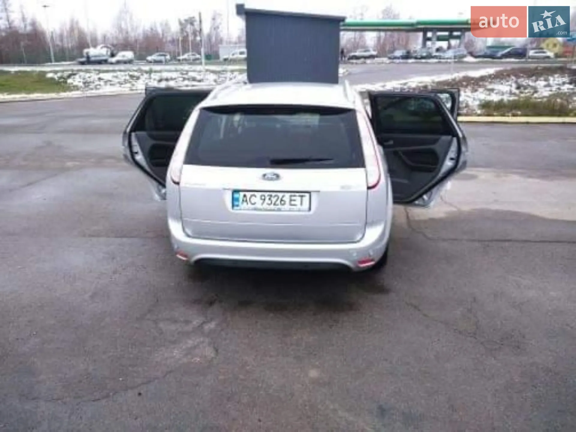 2010 Ford Focus - мініатюра 10