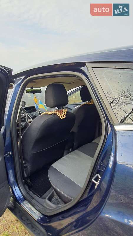 Хэтчбек Ford Focus 2013 в Ивано-Франковске фото 3 Хэтчбек Ford Focus 2013 в Ивано-Франковске