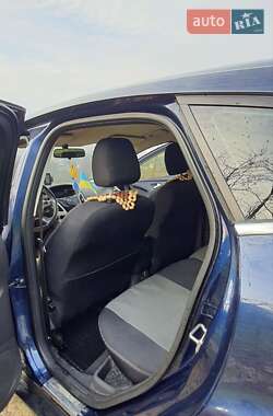 Хэтчбек Ford Focus 2013 в 