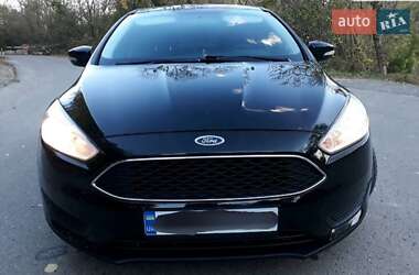 Седан Ford Focus 2015 в 