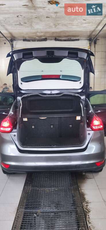 Хэтчбек Ford Focus 2016 в Умани