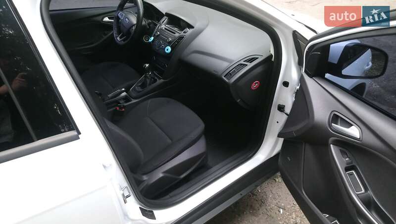 Седан Ford Focus 2016 в Кривом Роге