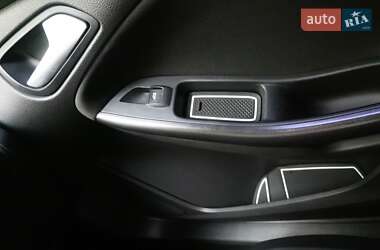 Седан Ford Focus 2016 в 
