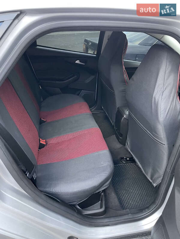 Седан Ford Focus 2016 в Киеве фото 7 Седан Ford Focus 2016 в Киеве