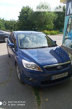 Хэтчбек Ford Focus 2008 в Синельниково