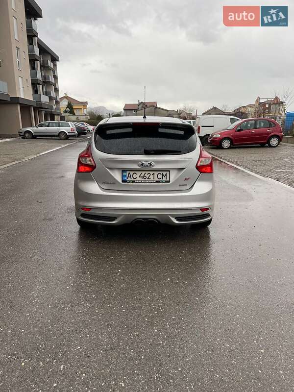 Хэтчбек Ford Focus 2013 в Львове