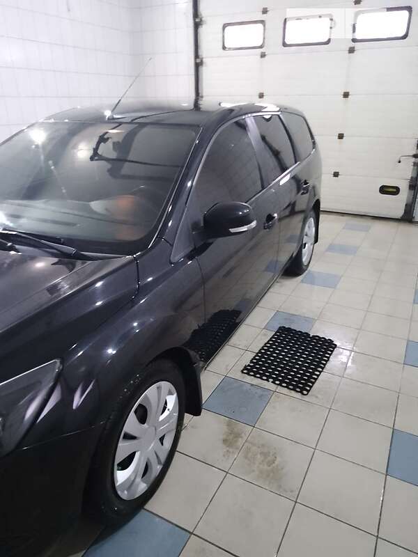 Универсал Ford Focus 2008 в Костополе