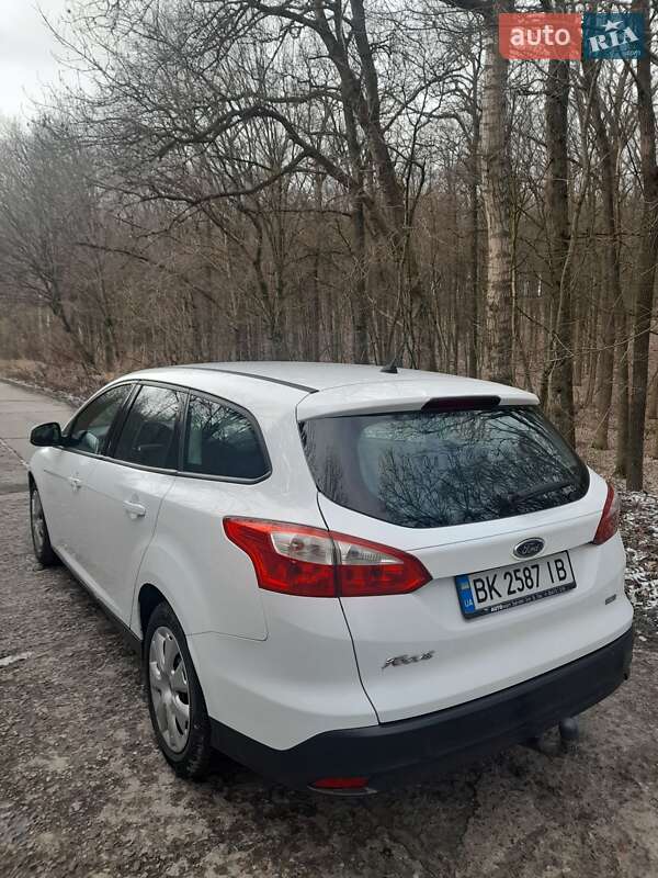 Универсал Ford Focus 2012 в Остроге фото 4 Универсал Ford Focus 2012 в Остроге