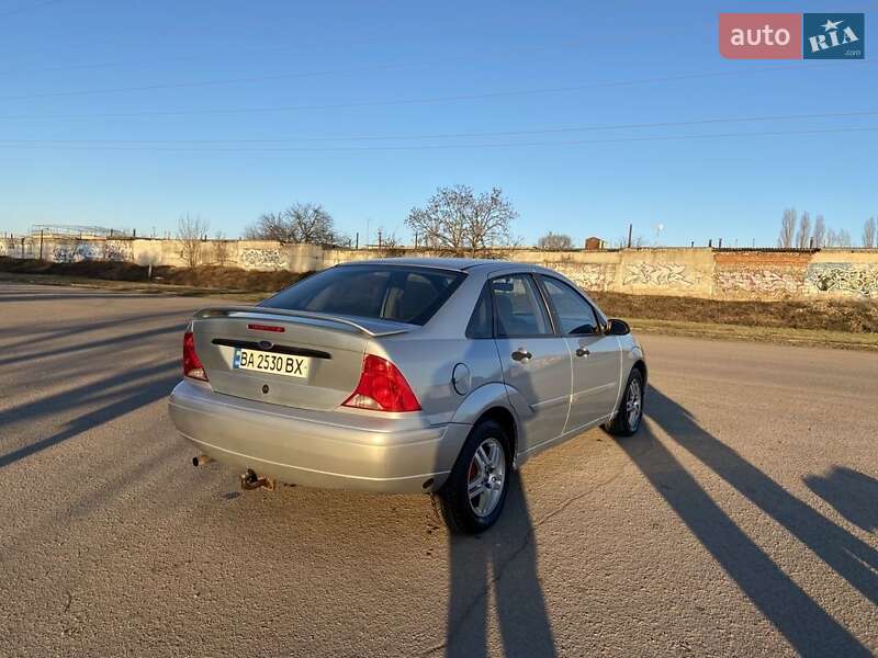 Седан Ford Focus 2001 в Южноукраинске
