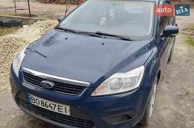 Хэтчбек Ford Focus 2010 в 