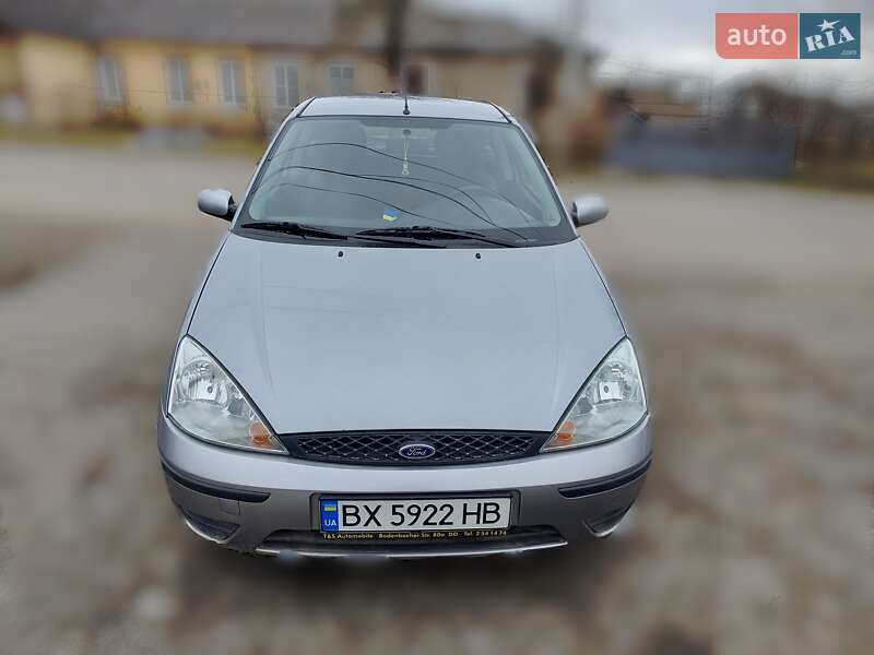 Хэтчбек Ford Focus 2002 в Староконстантинове