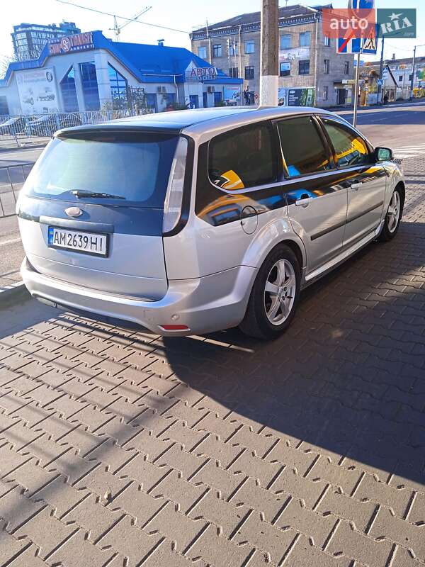 Универсал Ford Focus 2005 в Звягеле фото Универсал Ford Focus 2005 в Звягеле