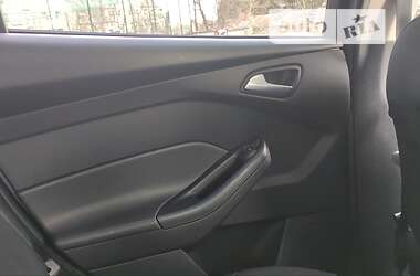 Хетчбек Ford Focus 2015 в 