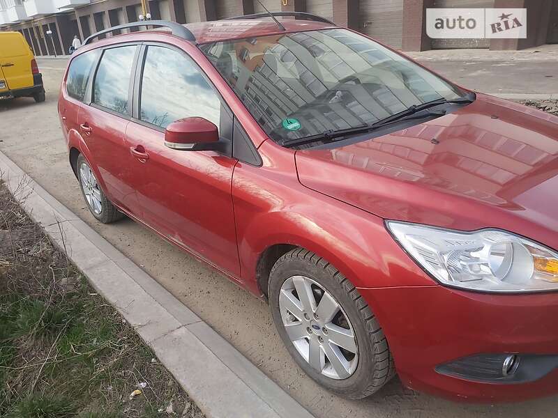 Універсал Ford Focus 2010 в Чернівцях