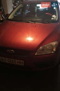 Хэтчбек Ford Focus 2006 в Ужгороде