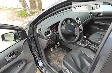 Хэтчбек Ford Focus 2007 в 