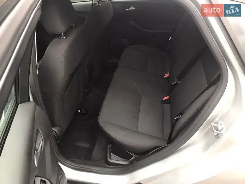 Ford Focus 2017 VIN 1FADP3K27HL232611 фото оголошення 4 з 60