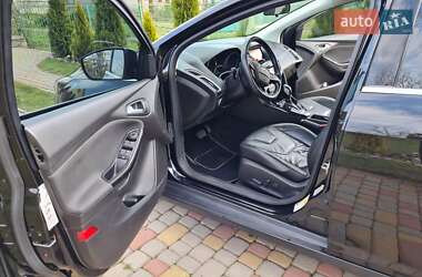 Седан Ford Focus 2015 в 