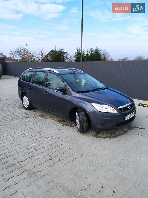 Универсал Ford Focus 2010 в Лановцах