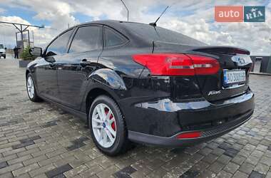 Седан Ford Focus 2017 в Хусте