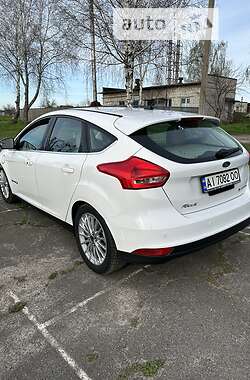 Хэтчбек Ford Focus 2015 в Вышгороде