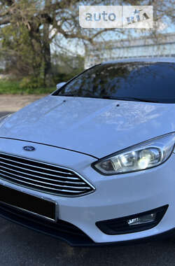 Седан Ford Focus 2016 в 