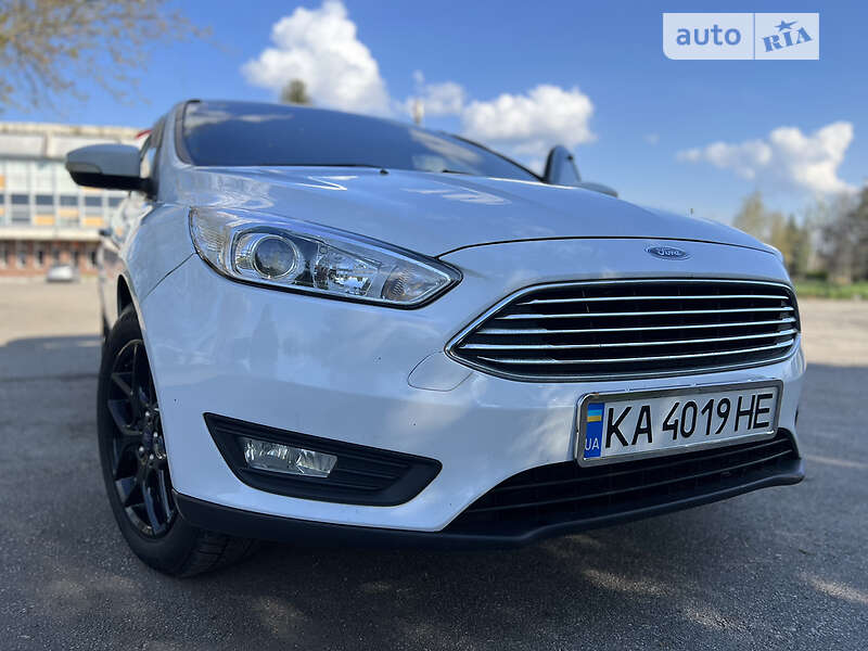 Седан Ford Focus 2016 в 