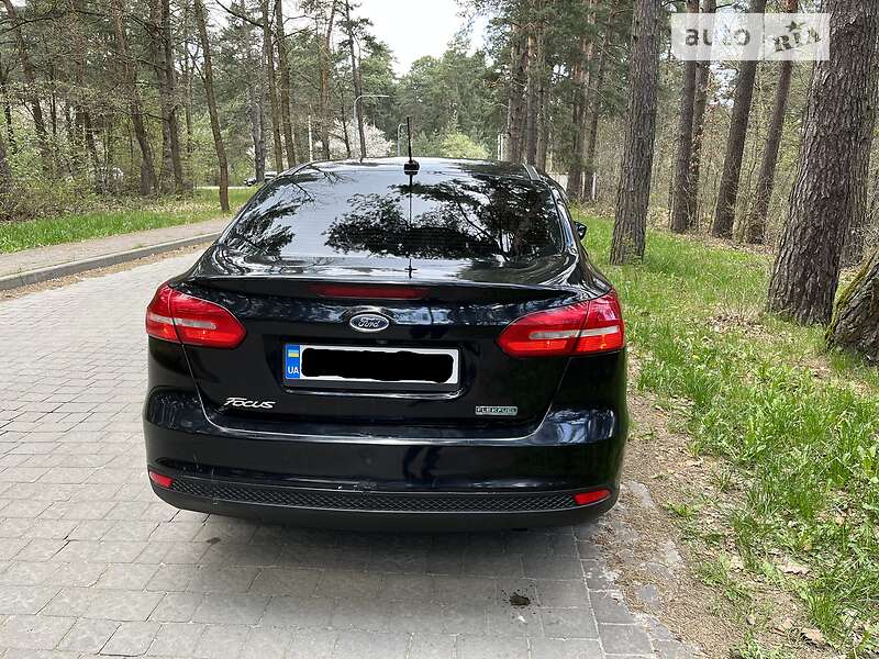 Седан Ford Focus 2015 в Львове
