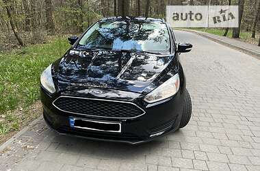 Седан Ford Focus 2015 в 