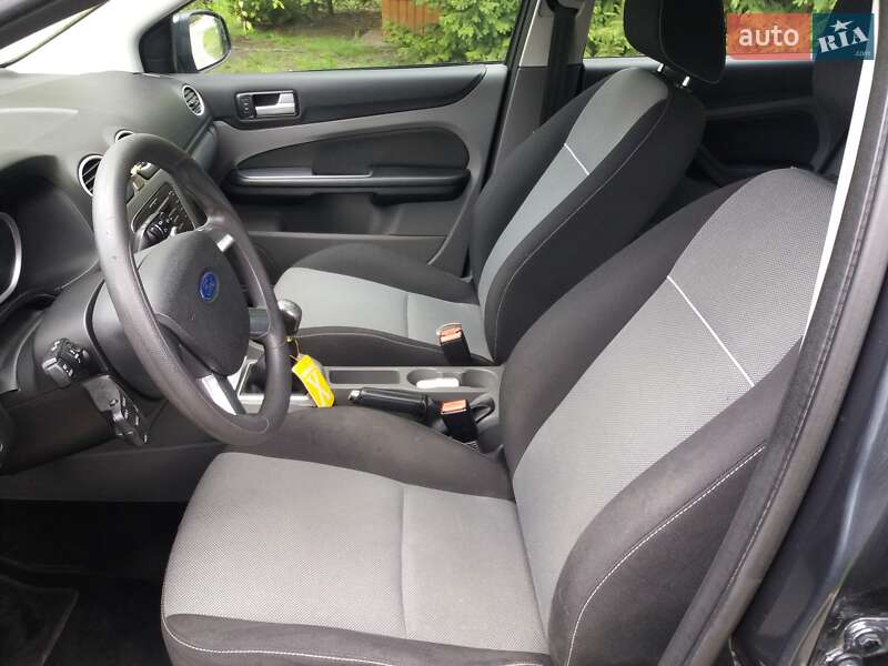 Універсал Ford Focus 2010 в Яворові