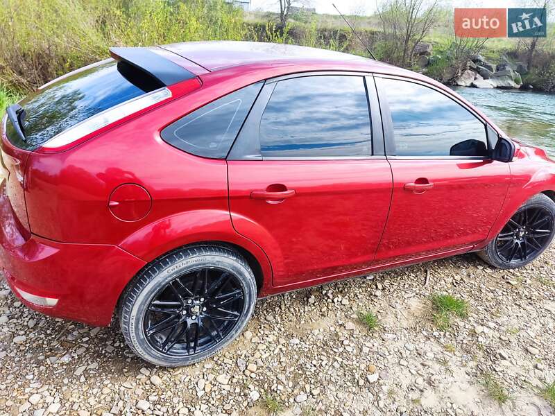 Хэтчбек Ford Focus 2008 в Самборе