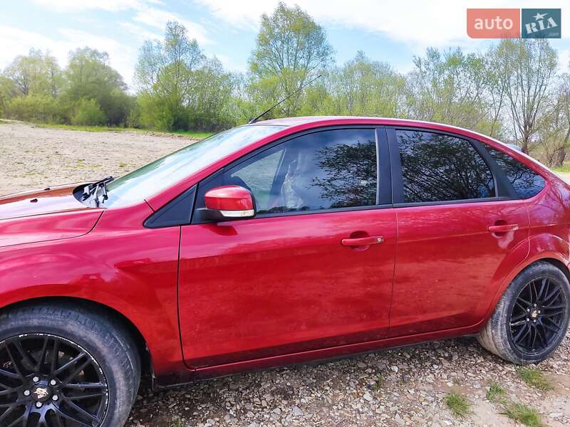 Хэтчбек Ford Focus 2008 в Самборе