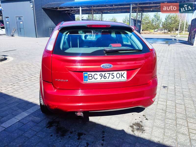 Хэтчбек Ford Focus 2008 в Самборе