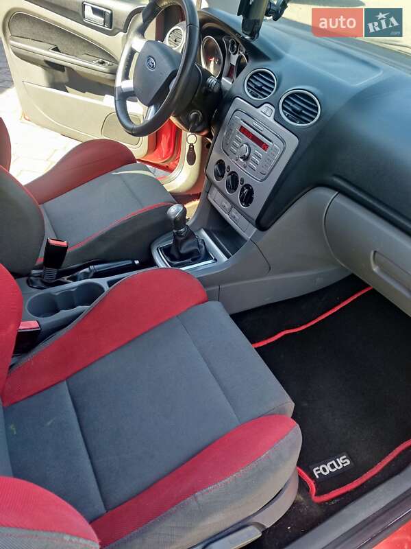 Хэтчбек Ford Focus 2008 в Самборе