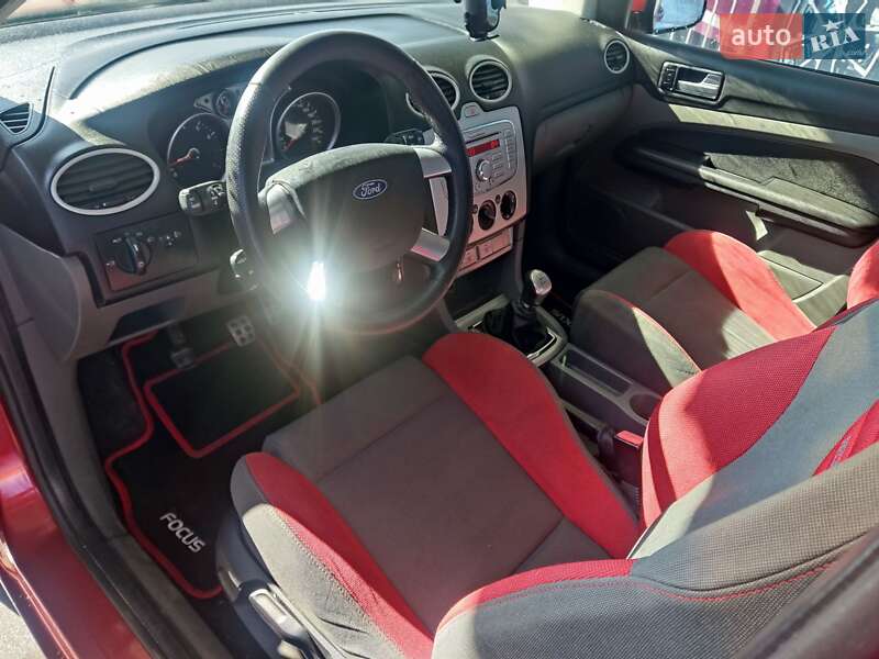 Хэтчбек Ford Focus 2008 в Самборе
