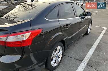 Седан Ford Focus 2012 в 