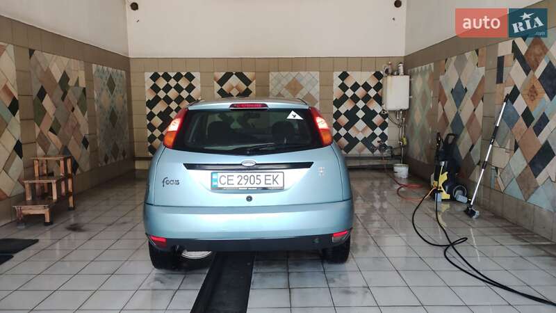 Хэтчбек Ford Focus 1999 в Черновцах