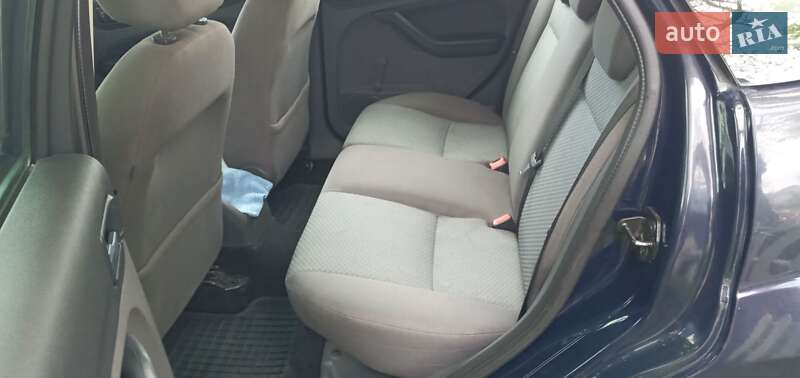 Хэтчбек Ford Focus 2006 в Томашполе фото 4 Хэтчбек Ford Focus 2006 в Томашполе