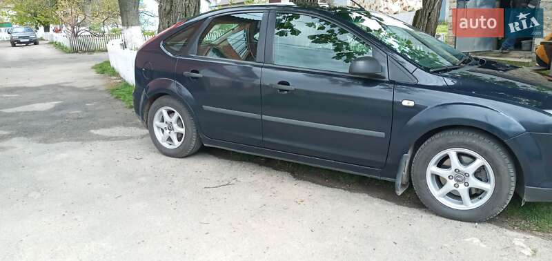 Хэтчбек Ford Focus 2006 в Томашполе фото 16 Хэтчбек Ford Focus 2006 в Томашполе