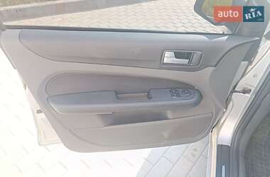 Хэтчбек Ford Focus 2007 в 