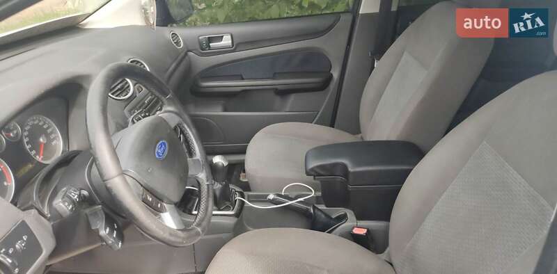 Универсал Ford Focus 2005 в Белозерке фото 4 Универсал Ford Focus 2005 в Белозерке