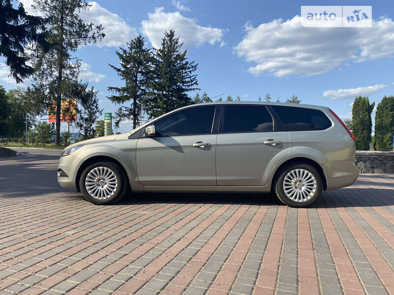 Универсал Ford Focus 2009 в Староконстантинове