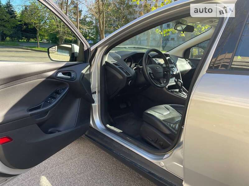 Хэтчбек Ford Focus 2015 в Киеве