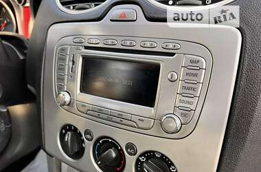 Хэтчбек Ford Focus 2010 в Ужгороде
