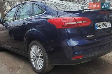 Седан Ford Focus 2016 в 